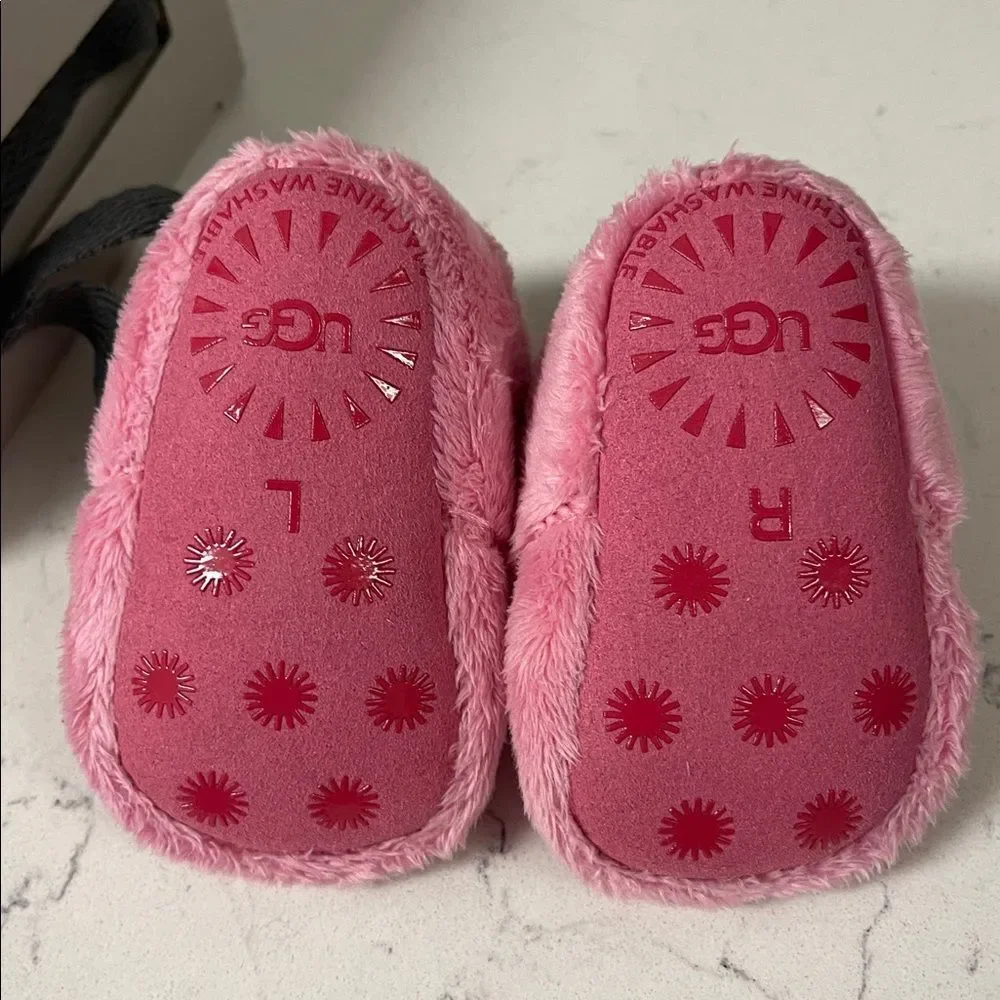 UGG Bixbee Bootie Fuzzy Pink Bloom Baby Slippers Size 0/1